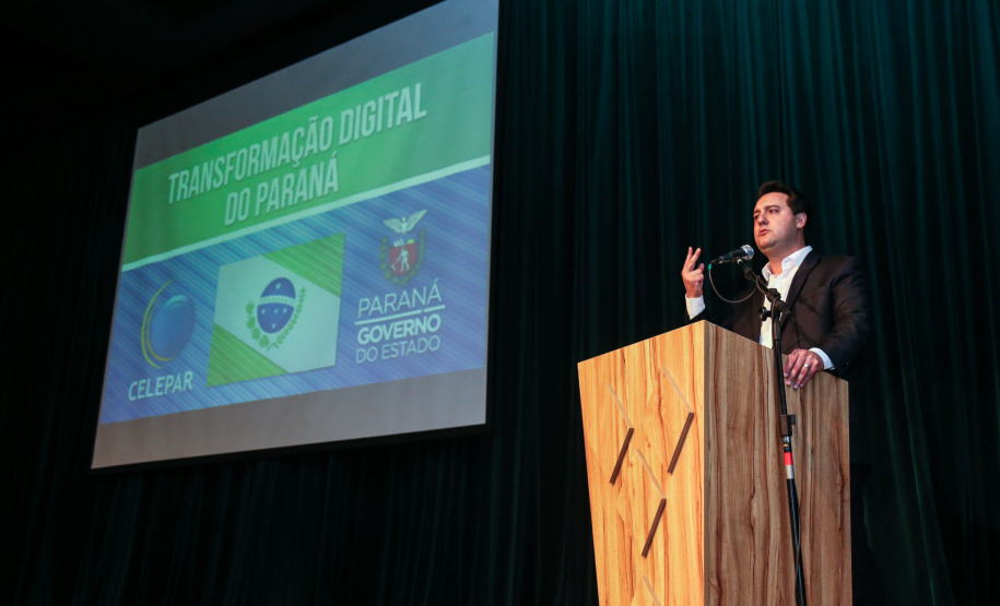 O governador Carlos Massa Ratinho Junior na apresentação das diretrizes da Celepar nesta sexta-feira (15) no Teatro Bom Jesus em Curitiba.   Curitiba, 15/03/2019 -  Foto: Geraldo Bubniak/ANPr