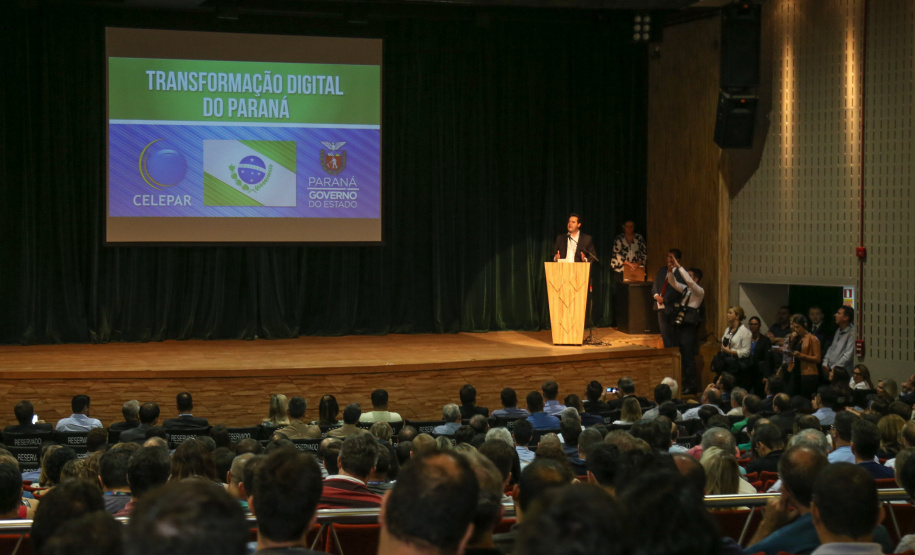 O governador Carlos Massa Ratinho Junior na apresentação das diretrizes da Celepar nesta sexta-feira (15) no Teatro Bom Jesus em Curitiba.   Curitiba, 15/03/2019 -  Foto: Geraldo Bubniak/ANPr