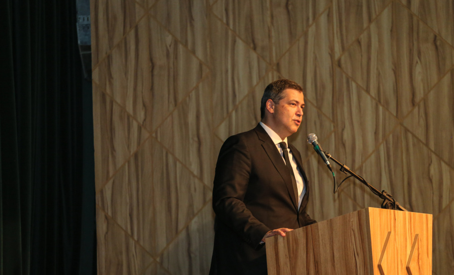 O governador Carlos Massa Ratinho Junior na apresentação das diretrizes da Celepar nesta sexta-feira (15) no Teatro Bom Jesus em Curitiba.   Curitiba, 15/03/2019 -  Foto: Geraldo Bubniak/ANPr