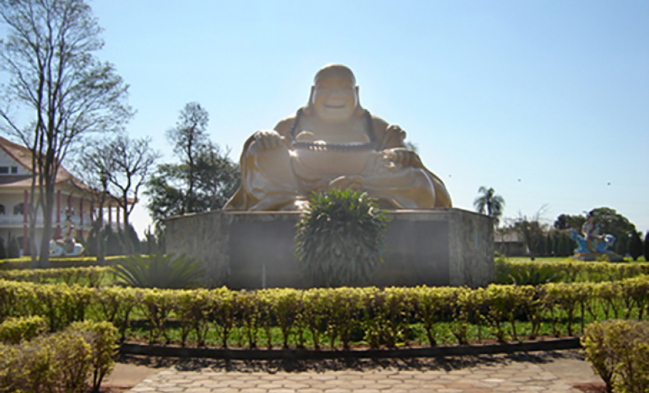 Templo Budista Chen Tien, em Foz do Iguaçu. Foto: Érica Marrone Furini/Prefeitura de Foz do Iguaçu - http://www.pmfi.pr.gov.br/turismo/?idMenu=1233