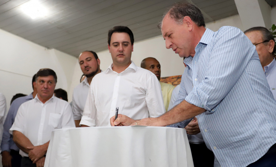 Governador Carlos Massa Ratinho Junior visita a Expo Umuarama e anuncia recursos para investimentos em infraestrutura e melhoria urbana no município. - Umuarama, 15/03/2019 - Foto: José Fernando Ogura/ANPr