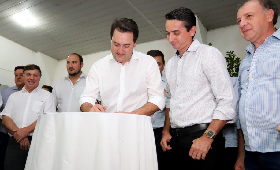 Governador Carlos Massa Ratinho Junior visita a Expo Umuarama e anuncia recursos para investimentos em infraestrutura e melhoria urbana no município. - Umuarama, 15/03/2019 - Foto: José Fernando Ogura/ANPr