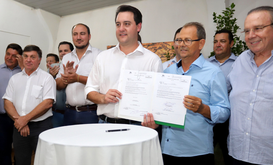 Governador Carlos Massa Ratinho Junior visita a Expo Umuarama e anuncia recursos para investimentos em infraestrutura e melhoria urbana no município. - Umuarama, 15/03/2019 - Foto: José Fernando Ogura/ANPr