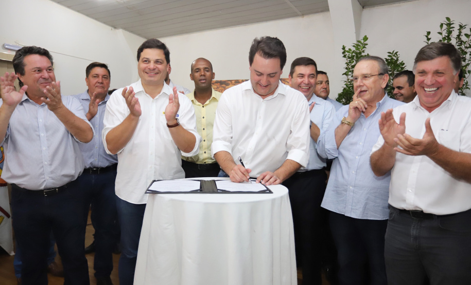 Governador Carlos Massa Ratinho Junior visita a Expo Umuarama e anuncia recursos para investimentos em infraestrutura e melhoria urbana no município. - Umuarama, 15/03/2019 - Foto: José Fernando Ogura/ANPr