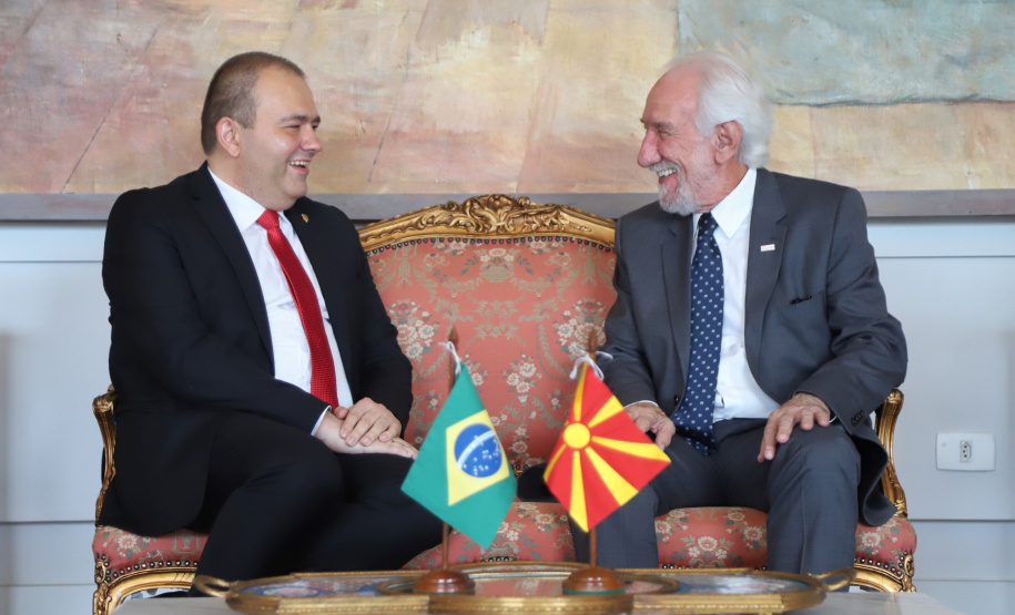 Vice-governador Darci Piana recebe o embaixador da República da Macedônia do Norte, Ivica Bocevski - Curitiba, 18/03/2019 - Foto: José Fernando Ogurta/ANPr
