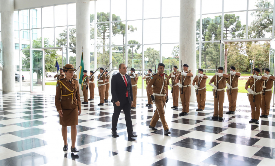 Vice-governador Darci Piana recebe o embaixador da República da Macedônia do Norte, Ivica Bocevski - Curitiba, 18/03/2019 - Foto: José Fernando Ogurta/ANPr