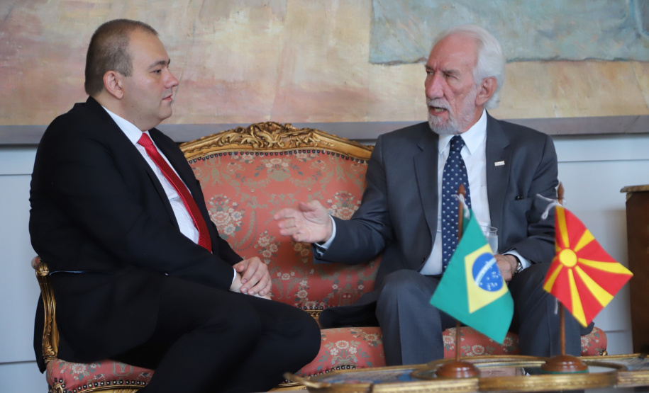 Vice-governador Darci Piana recebe o embaixador da República da Macedônia do Norte, Ivica Bocevski - Curitiba, 18/03/2019 - Foto: José Fernando Ogurta/ANPr