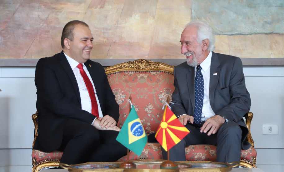 Vice-governador Darci Piana recebe o embaixador da República da Macedônia do Norte, Ivica Bocevski - Curitiba, 18/03/2019 - Foto: José Fernando Ogurta/ANPr