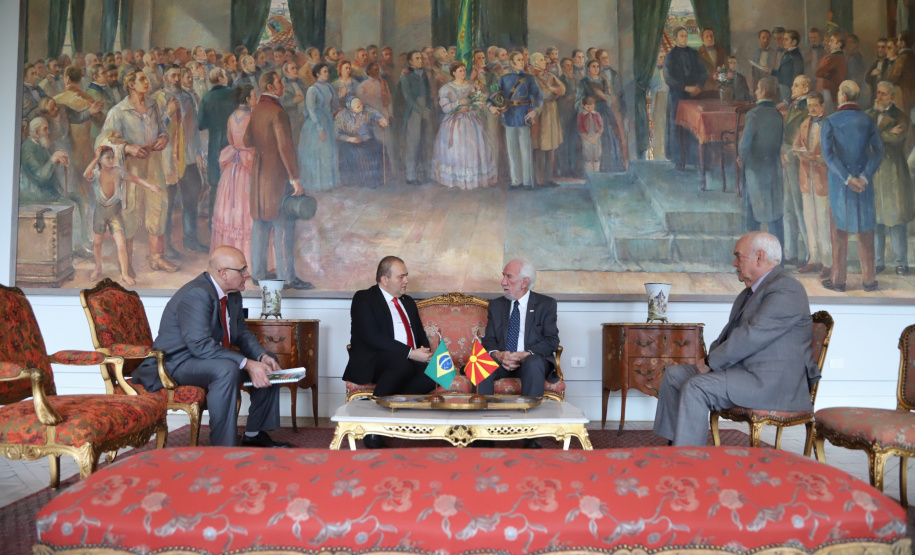 Vice-governador Darci Piana recebe o embaixador da República da Macedônia do Norte, Ivica Bocevski - Curitiba, 18/03/2019 - Foto: José Fernando Ogurta/ANPr