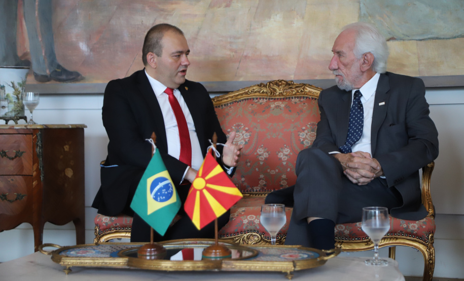 Vice-governador Darci Piana recebe o embaixador da República da Macedônia do Norte, Ivica Bocevski - Curitiba, 18/03/2019 - Foto: José Fernando Ogurta/ANPr