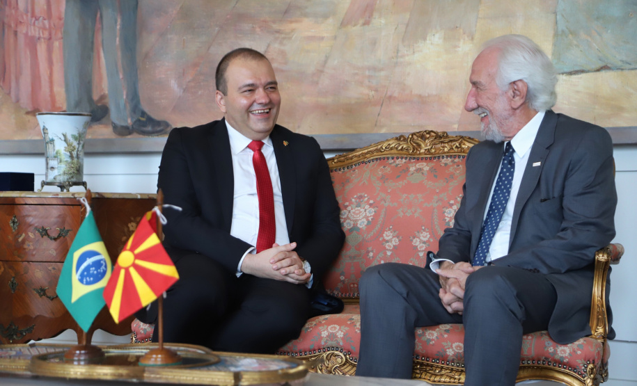 Vice-governador Darci Piana recebe o embaixador da República da Macedônia do Norte, Ivica Bocevski - Curitiba, 18/03/2019 - Foto: José Fernando Ogurta/ANPr