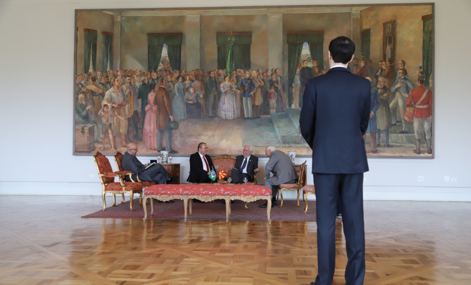 Vice-governador Darci Piana recebe o embaixador da República da Macedônia do Norte, Ivica Bocevski - Curitiba, 18/03/2019 - Foto: José Fernando Ogurta/ANPr