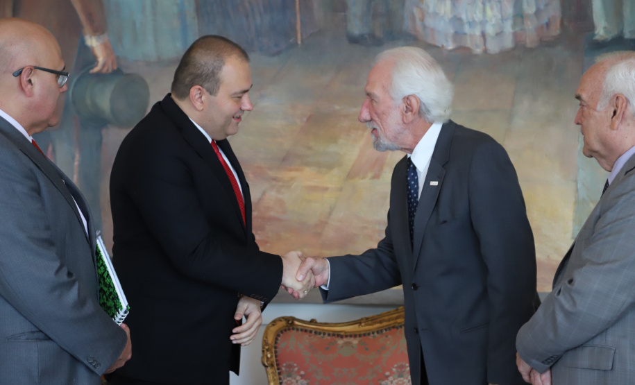 Vice-governador Darci Piana recebe o embaixador da República da Macedônia do Norte, Ivica Bocevski - Curitiba, 18/03/2019 - Foto: José Fernando Ogurta/ANPr