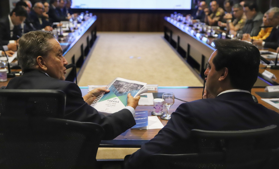Governador Carlos Massa Ratinho Júnior coordena reunião com o secretariado  -  Curitiba, 19/03/2019  -  Foto: José Fernando Ogura/ANPr