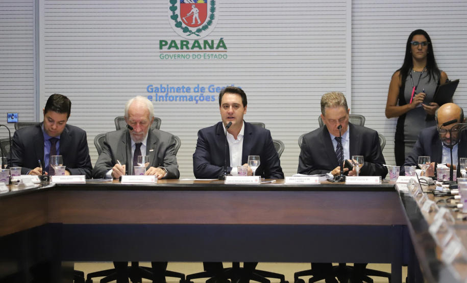 Governador Carlos Massa Ratinho Júnior coordena reunião com o secretariado  -  Curitiba, 19/03/2019  -  Foto: José Fernando Ogura/ANPr