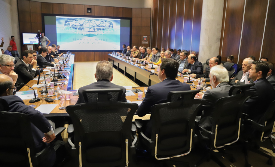 Governador Carlos Massa Ratinho Júnior coordena reunião com o secretariado  -  Curitiba, 19/03/2019  -  Foto: José Fernando Ogura/ANPr