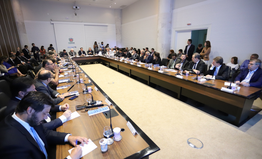 Governador Carlos Massa Ratinho Júnior coordena reunião com o secretariado  -  Curitiba, 19/03/2019  -  Foto: José Fernando Ogura/ANPr