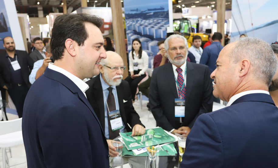 O governador Carlos Massa Ratinho Júnior esteve nesta terça-feira (19) na Intermodal South America 2019, maior feira do setor de logística e comércio exterior da América Latina, onde o Estado está presente com um estande dos Portos do Paraná. - São Paulo, 19/03/2019 - Foto: Rodrigo Félix Leal/ANPr