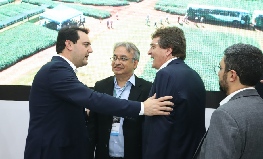 O governador Carlos Massa Ratinho Júnior esteve nesta terça-feira (19) na Intermodal South America 2019, maior feira do setor de logística e comércio exterior da América Latina, onde o Estado está presente com um estande dos Portos do Paraná. - São Paulo, 19/03/2019 - Foto: Rodrigo Félix Leal/ANPr