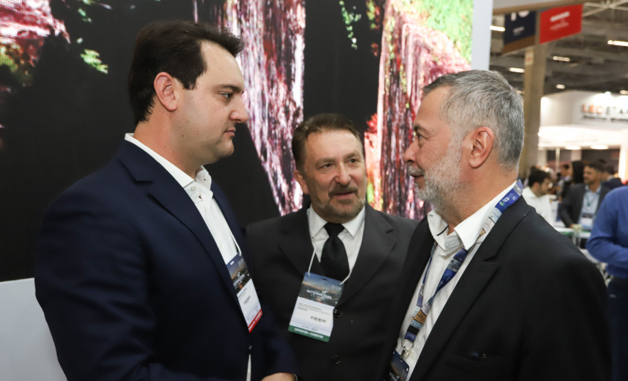 O governador Carlos Massa Ratinho Júnior esteve nesta terça-feira (19) na Intermodal South America 2019, maior feira do setor de logística e comércio exterior da América Latina, onde o Estado está presente com um estande dos Portos do Paraná. - São Paulo, 19/03/2019 - Foto: Rodrigo Félix Leal/ANPr