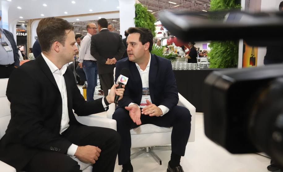 O governador Carlos Massa Ratinho Júnior esteve nesta terça-feira (19) na Intermodal South America 2019, maior feira do setor de logística e comércio exterior da América Latina, onde o Estado está presente com um estande dos Portos do Paraná. - São Paulo, 19/03/2019 - Foto: Rodrigo Félix Leal/ANPr