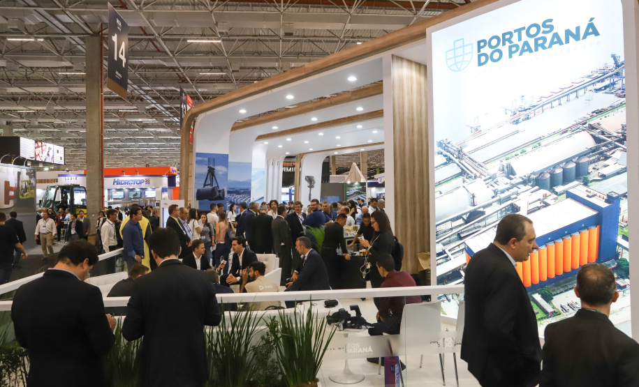 O governador Carlos Massa Ratinho Júnior esteve nesta terça-feira (19) na Intermodal South America 2019, maior feira do setor de logística e comércio exterior da América Latina, onde o Estado está presente com um estande dos Portos do Paraná. - São Paulo, 19/03/2019 - Foto: Rodrigo Félix Leal/ANPr