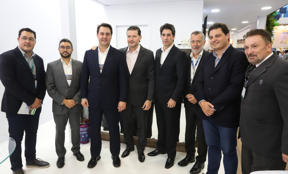 O governador Carlos Massa Ratinho Júnior esteve nesta terça-feira (19) na Intermodal South America 2019, maior feira do setor de logística e comércio exterior da América Latina, onde o Estado está presente com um estande dos Portos do Paraná. - São Paulo, 19/03/2019 - Foto: Rodrigo Félix Leal/ANPr