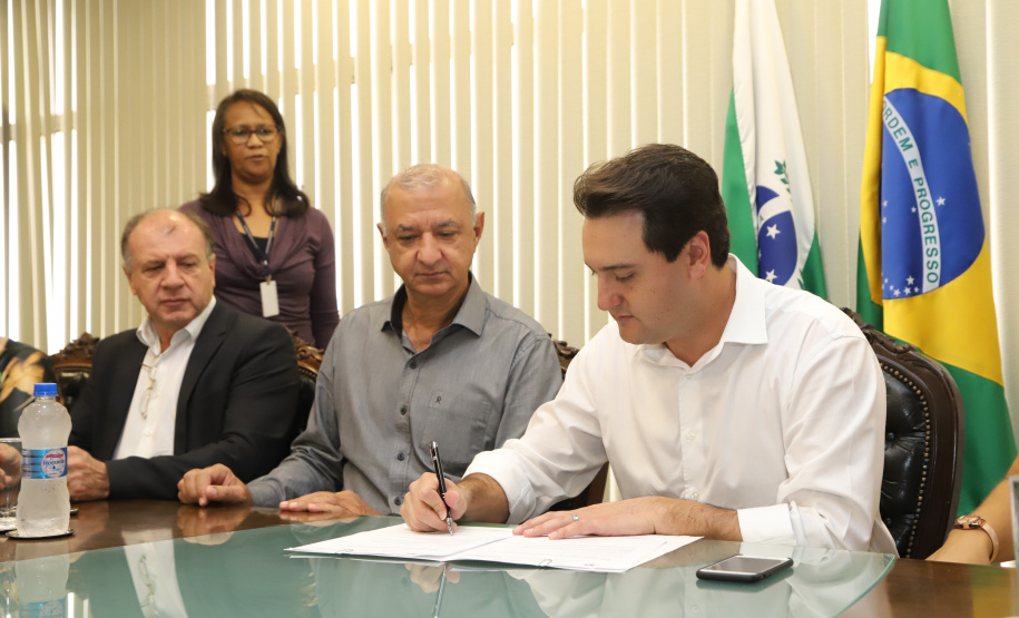 Governador Carlos Massa Ratinho Junior libera recursos para pavimentação asfáltica em Araucária. - Araucária, 20/03/2019 - Foto: José Fernando Ogura/ANPr