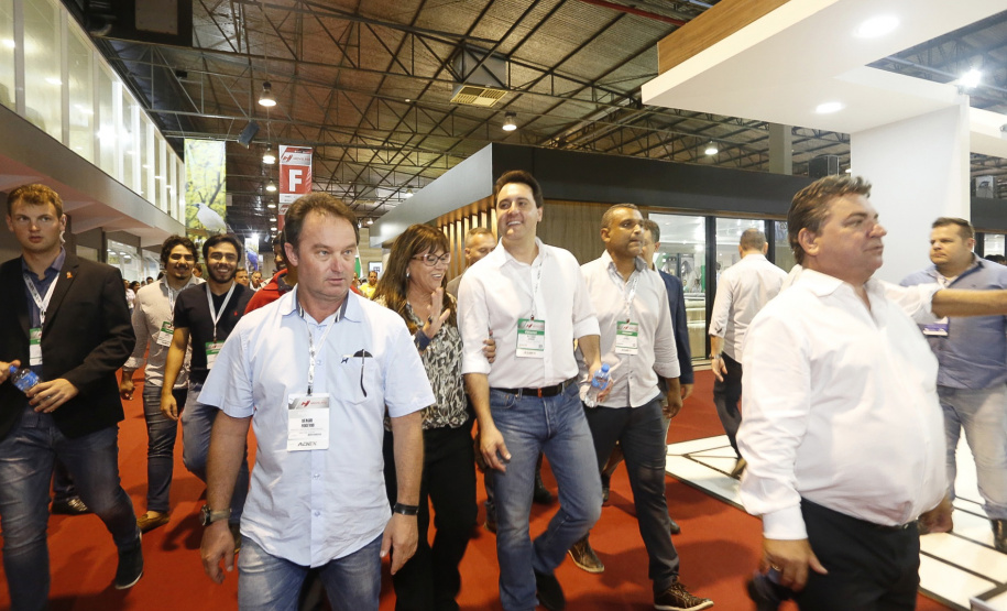 O governador Carlos Massa Ratinho Junior esteve nesta quarta-feira (20) na 12ª edição da Movelpar? Feira de Móveis do Paraná, em Arapongas, Norte do Estado, e destacou a importância da indústria moveleira para a economia paranaense. - Arapongas, 20/03/2019 - Foto: Arnaldo Alves/ANPr