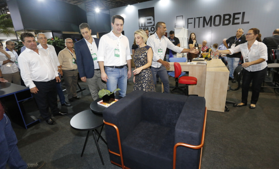 O governador Carlos Massa Ratinho Junior esteve nesta quarta-feira (20) na 12ª edição da Movelpar? Feira de Móveis do Paraná, em Arapongas, Norte do Estado, e destacou a importância da indústria moveleira para a economia paranaense. - Arapongas, 20/03/2019 - Foto: Arnaldo Alves/ANPr