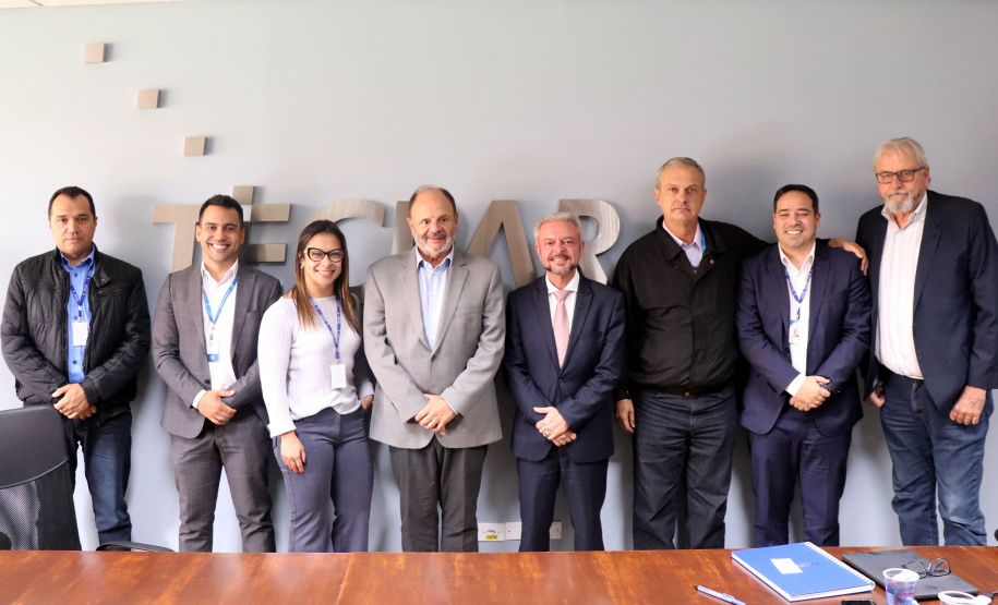 O Instituto de Tecnologia do Paraná (Tecpar) e o Serviço de Aprendizagem Nacional (Senai), firmaram nesta quinta-feira (21) um memorando de entendimentos para desenvolvimento de projetos em parceria. O diretor-presidente do Tecpar, Fabio Cammarota e o diretor regional do Senai, José Antônio Fares assinaram o memorando  -  Curitiba, 21/03/2019  -  Foto: Divulgação Tecpar