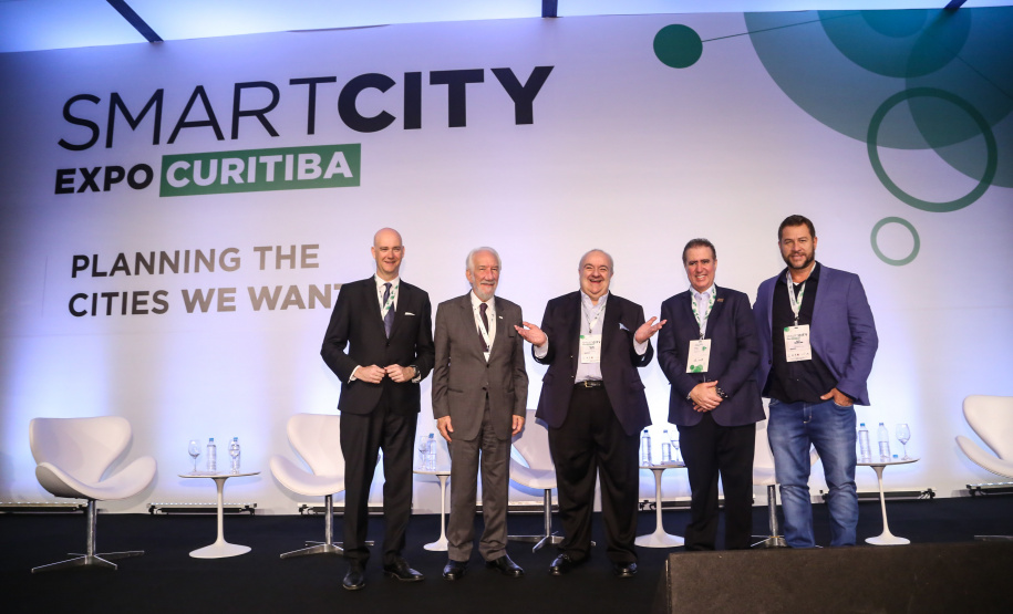 Vice governador Darci Piana participa da segunda edição do Smart City Expo Curitiba 2019. Maior evento de cidades inteligentes do mundo, o Smart City acontece na Expo Barigui. Curitiba, 21/03/2019 - Foto: Gilson Abreu/ANPr
