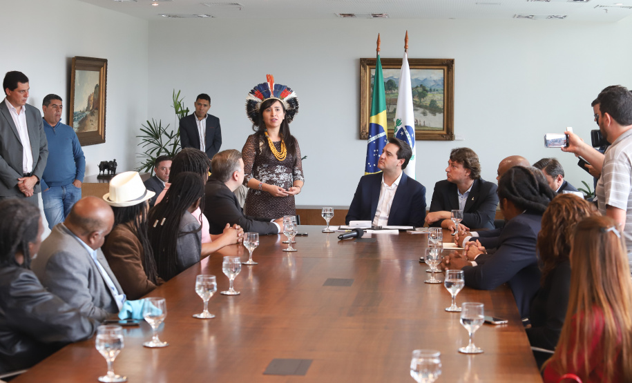 Governador Carlos Massa Ratinho Junior sanciona a lei que institui o Dia Estadual de Luta pela Eliminação da Discriminação Racial. A Lei define que a data será celebrada anualmente em 21 de março. - Curitiba, 21/03/2019 - Foto: Rodrigo Félix Leal/ANPr