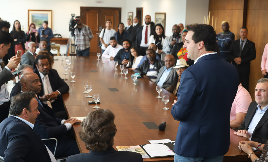 Governador Carlos Massa Ratinho Junior sanciona a lei que institui o Dia Estadual de Luta pela Eliminação da Discriminação Racial. A Lei define que a data será celebrada anualmente em 21 de março. - Curitiba, 21/03/2019 - Foto: Rodrigo Félix Leal/ANPr