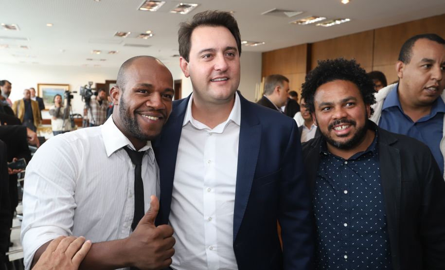 Governador Carlos Massa Ratinho Junior sanciona a lei que institui o Dia Estadual de Luta pela Eliminação da Discriminação Racial. A Lei define que a data será celebrada anualmente em 21 de março. - Curitiba, 21/03/2019 - Foto: Rodrigo Félix Leal/ANPr