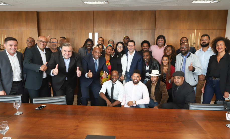 Governador Carlos Massa Ratinho Junior sanciona a lei que institui o Dia Estadual de Luta pela Eliminação da Discriminação Racial. A Lei define que a data será celebrada anualmente em 21 de março. - Curitiba, 21/03/2019 - Foto: Rodrigo Félix Leal/ANPr