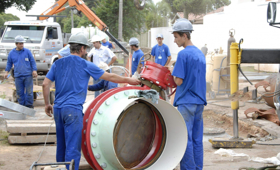 Presente em 345 municípios no Paraná, a Companhia de Saneamento do Paraná (Sanepar) comemora o Dia Mundial da Água com um índice de 100% no atendimento com água tratada da população urbana atendida nessas cidades. São mais de 3 milhões de ligações de água, 54 mil quilômetros de redes distribuidoras e 166 estações de tratamento. A Sanepar também atende Porto União, em Santa Catarina. - Curitiba, 21/03/2019 - Foto: Divulgação Tecpar