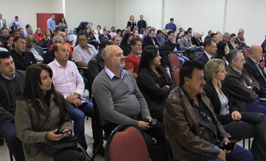 O secretário estadual do Desenvolvimento Urbano, João Carlos Ortega, empossou nesta quinta-feira (21) o secretário-executivo do Conselho Estadual das Cidades (ConCidades), Orlando Bonette. Foto: SEDU