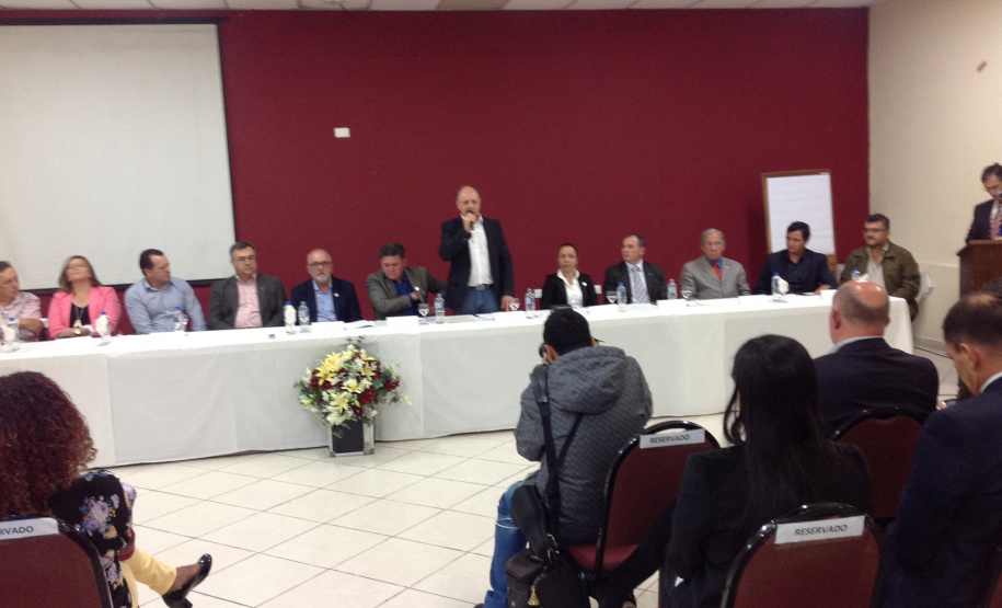 O secretário estadual do Desenvolvimento Urbano, João Carlos Ortega, empossou nesta quinta-feira (21) o secretário-executivo do Conselho Estadual das Cidades (ConCidades), Orlando Bonette. Foto: SEDU