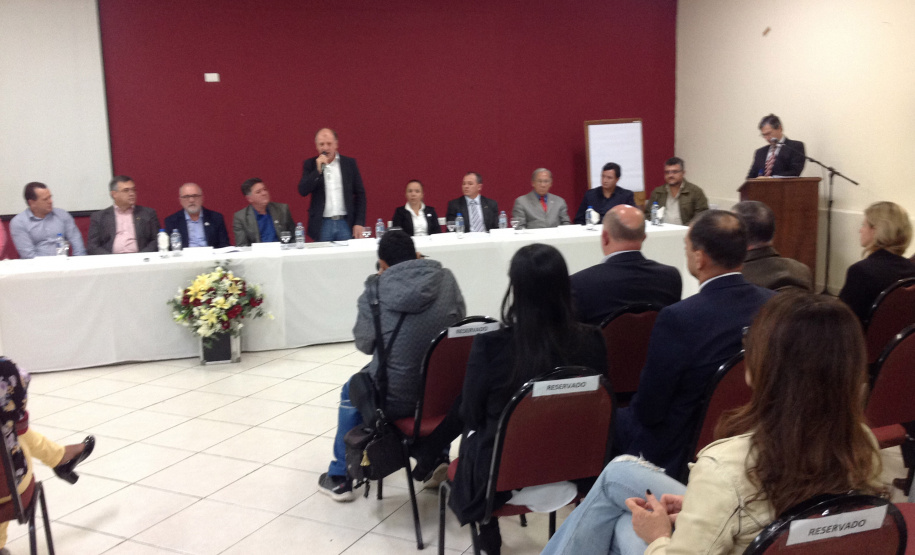 O secretário estadual do Desenvolvimento Urbano, João Carlos Ortega, empossou nesta quinta-feira (21) o secretário-executivo do Conselho Estadual das Cidades (ConCidades), Orlando Bonette. Foto: SEDU