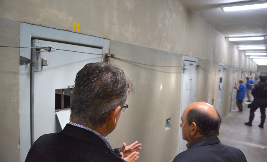 O Complexo Penitenciário de Piraquara, localizado na Região Metropolitana de Curitiba e considerado o maior do Estado, com cerca de 7 mil presos, passa por obras de ampliação para a criação de novas vagas no sistema prisional e os projetos que objetivam a ressocialização do preso