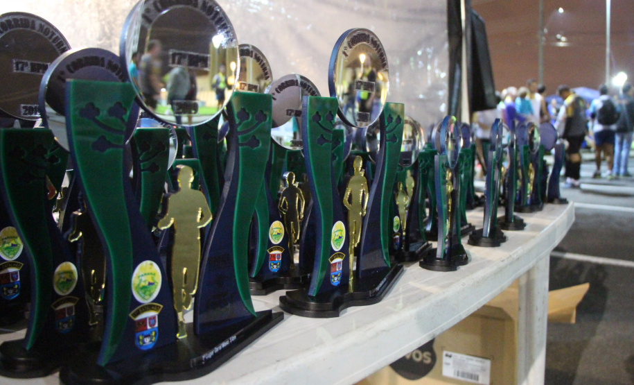 Corrida Noturna da PM tem mais de 500 participantes em Araucária (PR), na RMC. Foto: Soldado Fernando Chauchuti