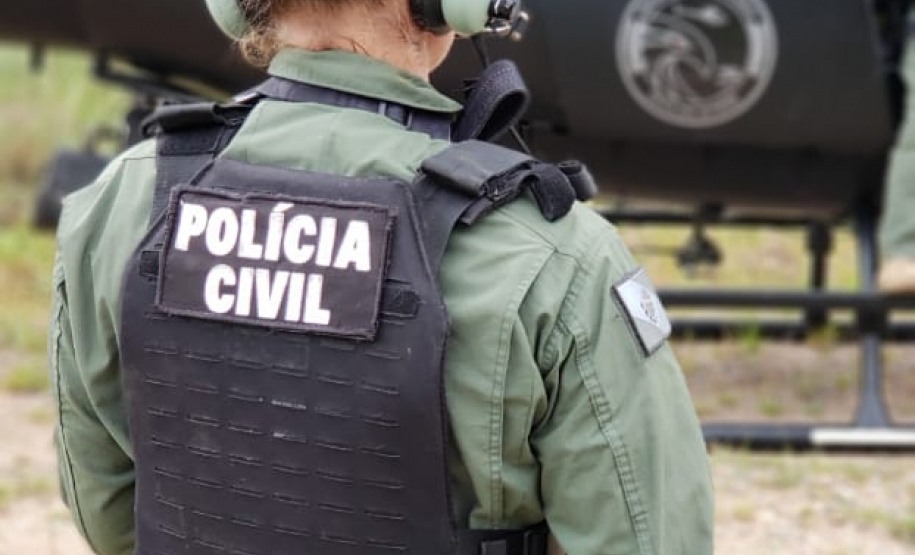 Sete mulheres fazem parte dos grupos de operações especiais da Polícia Civil no Paraná. São cinco lotadas no Centro de Operações Policiais Especiais (Cope), uma no Tático Integrado de Grupos de Repressão Especial (Tigre) e uma no Grupamento de Operações Aéreas (GOA). Bruna Roberta Mayer é uma das integrantes desse elenco e um exemplo de pioneirismo na carreira operacional da instituição.Foto: PMPR