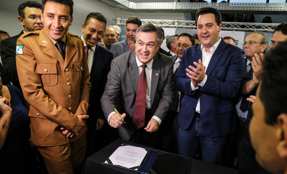 Governador Carlos Massa Ratinho Junior participa da posse do secretário de Estado da Saúde, Carlos Alberto Gebrim Preto (Beto Preto). Curitiba, 25/03/2019. Foto: Geraldo Bubniak/ANPr