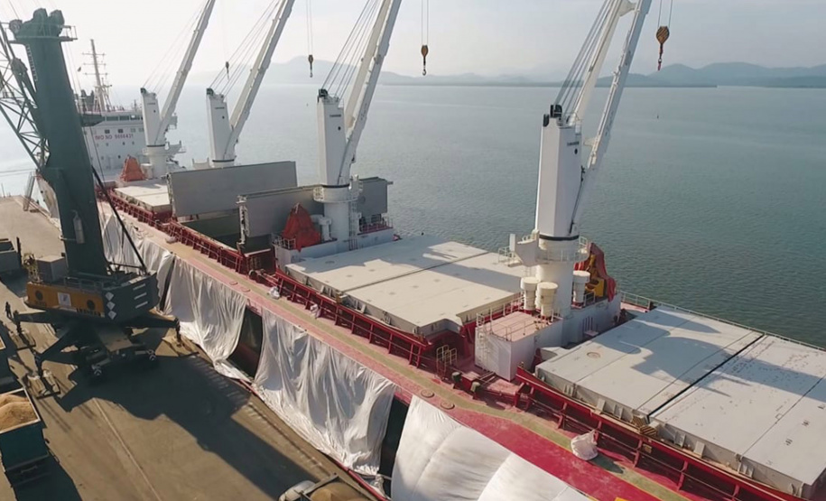 Porto de Antonina exporta farelo de soja não transgênica. Foto: Arquivo/TPPF