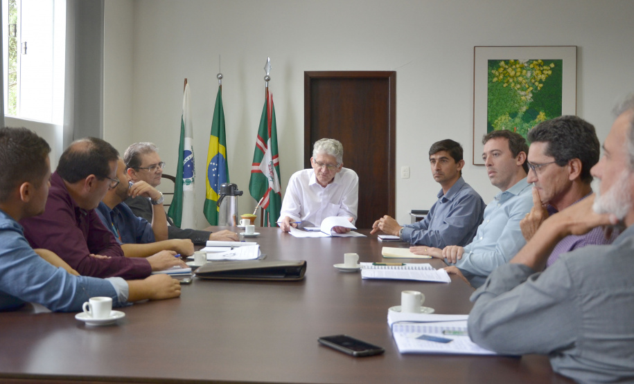 Produtores familiares do município de Cerro Azul, na Região Metropolitana de Curitiba, terão apoio do Governo do Estado para elevar o padrão da fruticultura, especialmente da tangerina ponkan