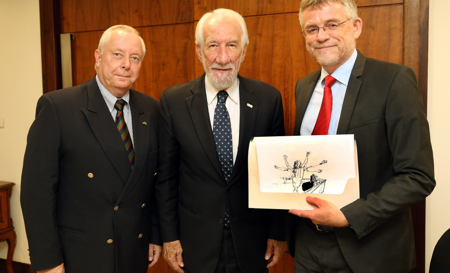 Consul Geral da Alemanha em São Paulo Axel Zeidler, e Cônsul Honorário da Alemanha em Curitiba Andreas F.H. Hoffrichter ,com o Vice-governador Darci Piana.Foto Gilson Abreu