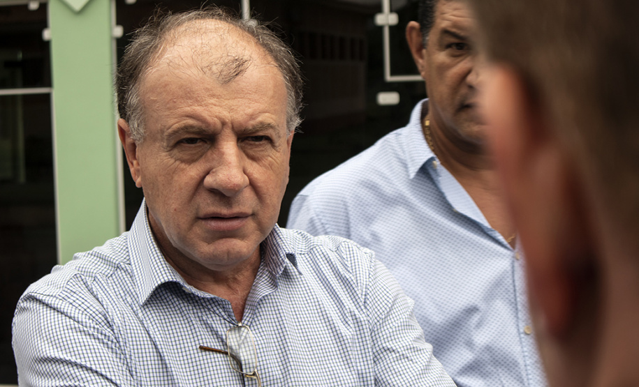 Os Portos do Paraná farão convênio com o Município de Paranaguá para recuperar as vias do entorno do Santuário Estadual de Nossa Senhora do Rocio. A obra visa melhorar o acesso da comunidade local, dos visitantes e peregrinos. O anúncio foi feito nesta terça-feira (27), no salão paroquial do Santuário.   -  Paranaguá, 27/03/2019  -  Foto: Claudio Neves/APPA