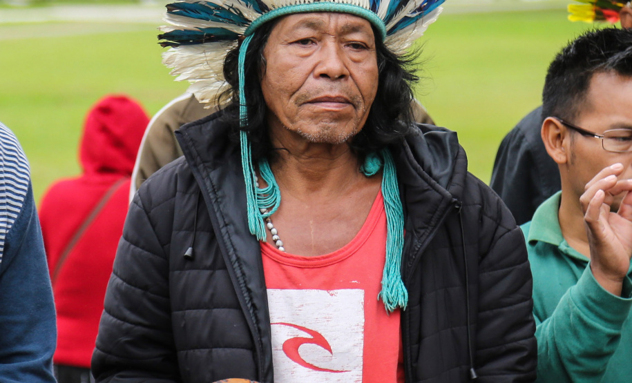 O Chefe de Gabinete do Governador Ratinho Junior, Daniel Vilas Bôas Rocha e o secretario de Comunicação do Estado, Hudson José estiveram com integrantes da aldeia Tupã Nhe´é Kretã, que fazem protesto nacional contrário à extinção da Secretaria Especial de Saúde Indígena (Sesai), unidade vinculada ao Ministério da Saúde em frente ao Palacio Iguacu. O governador do Estado cumpre agenda em São Paulo nesta quinta-feira. Curitiba, 28/03/2019 - Foto: Geraldo Bubniak/ANPr