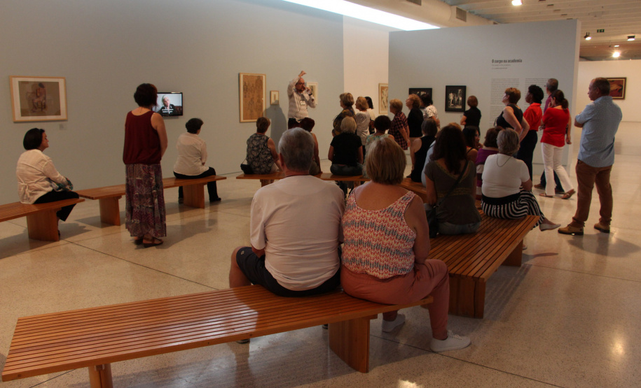 O Museu Oscar Niemeyer convida o público para participar da edição de abril do programa Arte para Maiores, voltado especialmente para pessoas maiores de 60 anos. As atividades acontecem na próxima terça-feira (2). Foto: MON